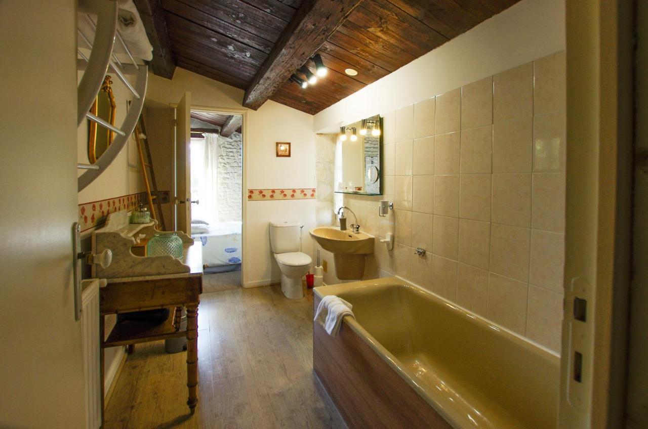 Dompierre-sur-Mer Logis Saint Leonard Bed & Breakfast エクステリア 写真