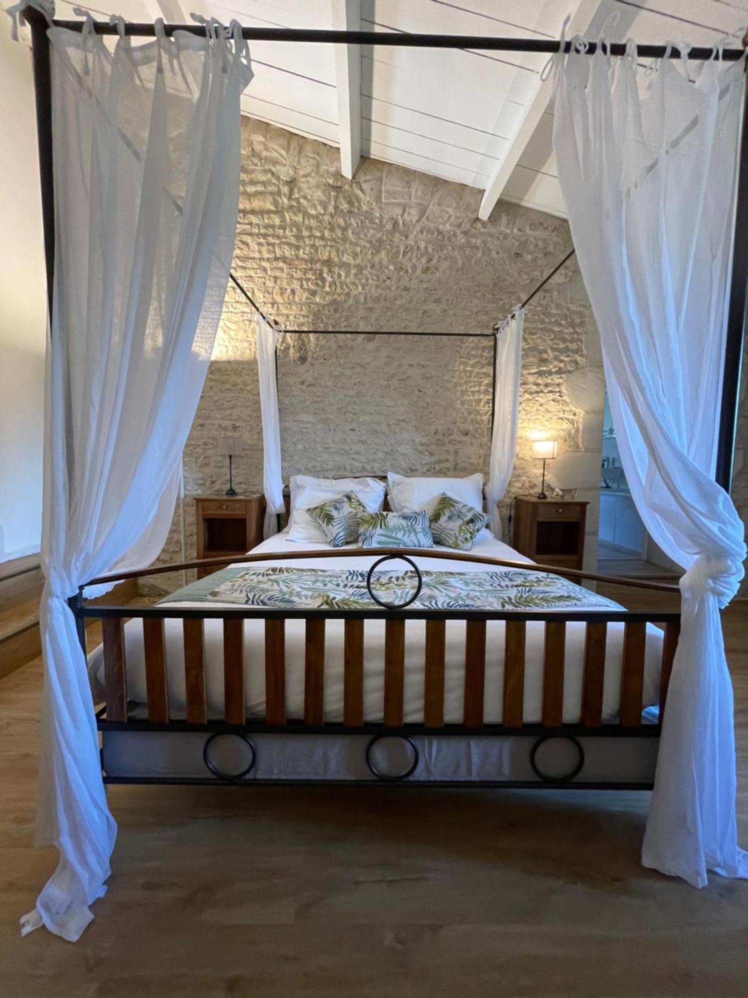 Dompierre-sur-Mer Logis Saint Leonard Bed & Breakfast エクステリア 写真