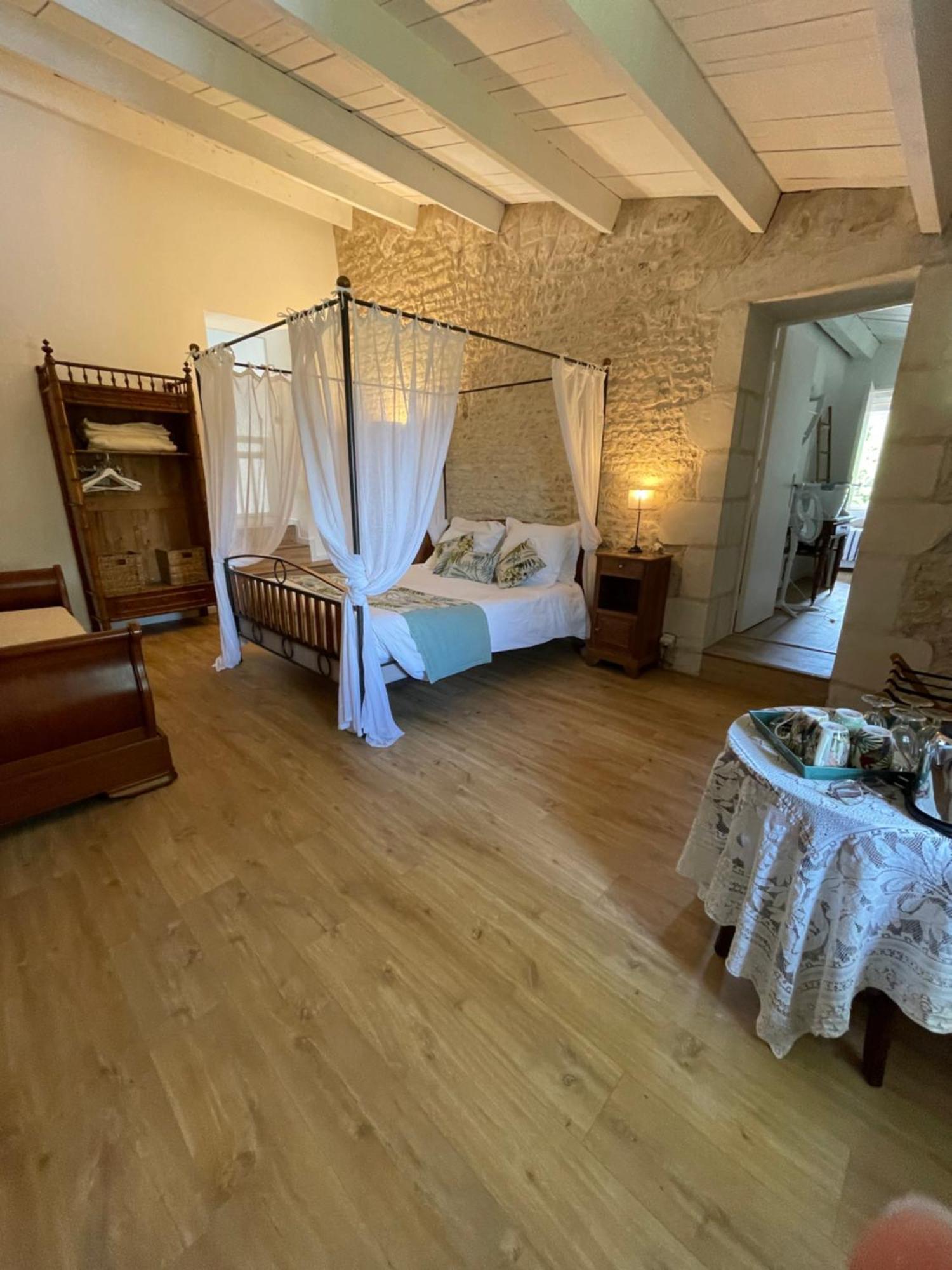 Dompierre-sur-Mer Logis Saint Leonard Bed & Breakfast エクステリア 写真